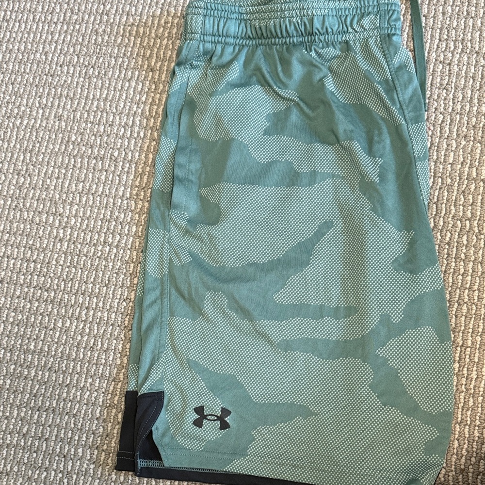 Under Armour Men's Teal Camo Athletic Shorts
